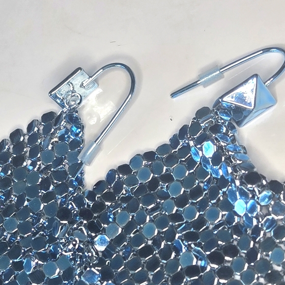 Blue Chainmail Mesh Earrings - Picture 4 of 4